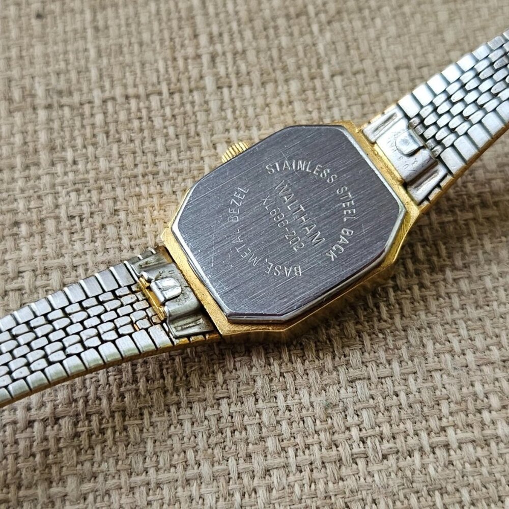 Vintage Waltham Women Wristwatch Japan Movt Analog Quartz Gold Tone Wrist Watch - Picture 9 of 10